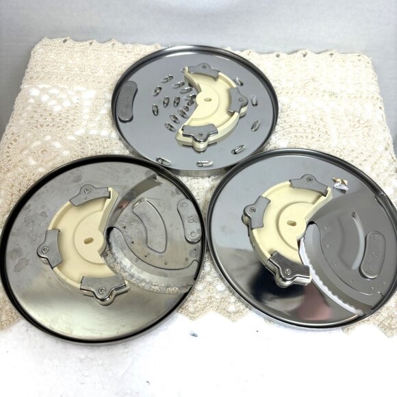 Six Cuisinart Blades & Disc Holder Model: BDH-2C - Picture 6 of 8